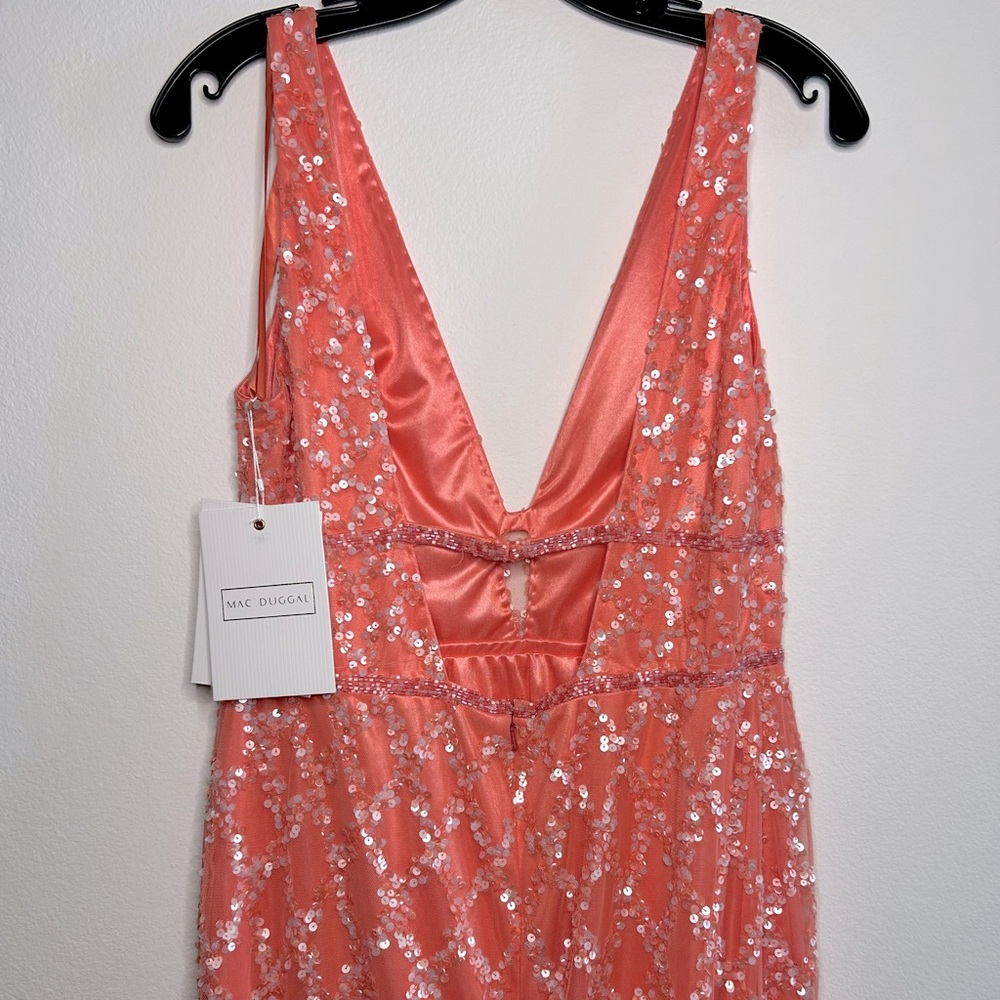 Mac Duggal NWT Sleeveless Plunge Neckline Sequined Maxi Gown 12 Coral Pink - Picture 4 of 8